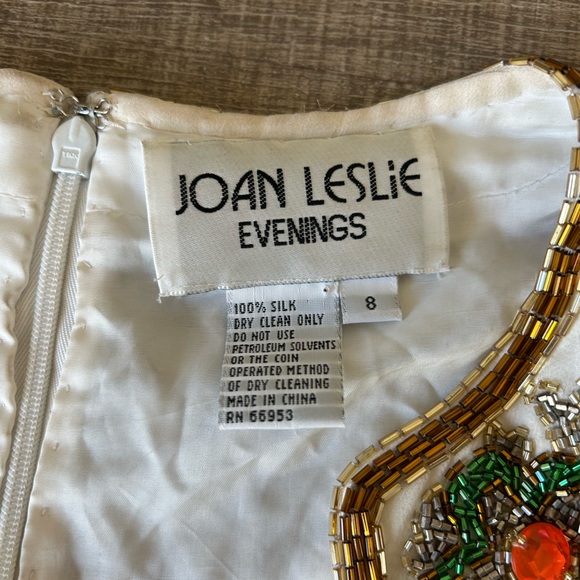 VINTAGE Sequin Beaded women’s 100% Silk Jacket sz 8 Floral Embellished Colorful - Picture 3 of 15